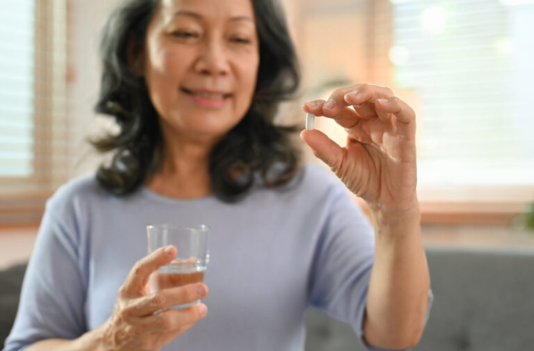 Vitamin D, muscle strength and function in South Asian women aged ≥ 60 years living in the North of England: a cross-sectional observational study